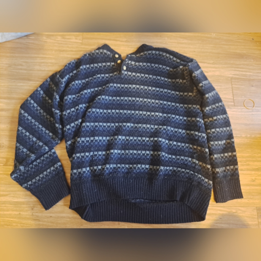 Knit sweater